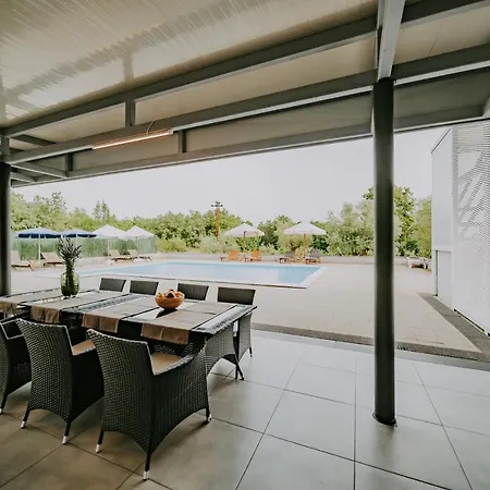 Laurus Villa Buje