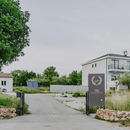 Villa Laurus *
