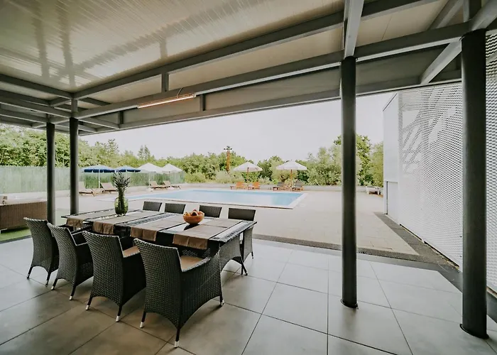 Laurus וילה בוג'ה